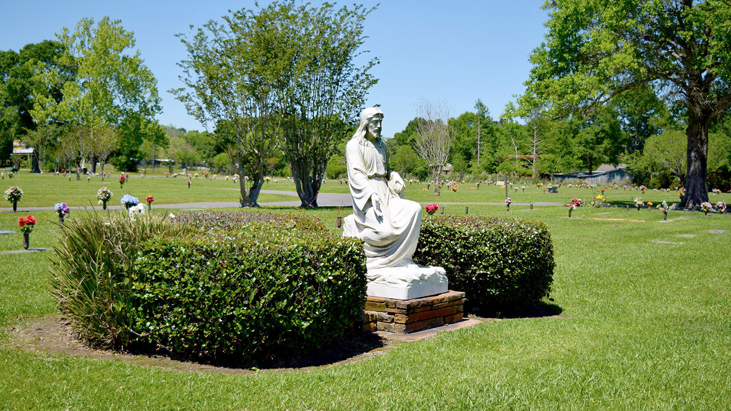 Highland Memory Gardens Cemetery
